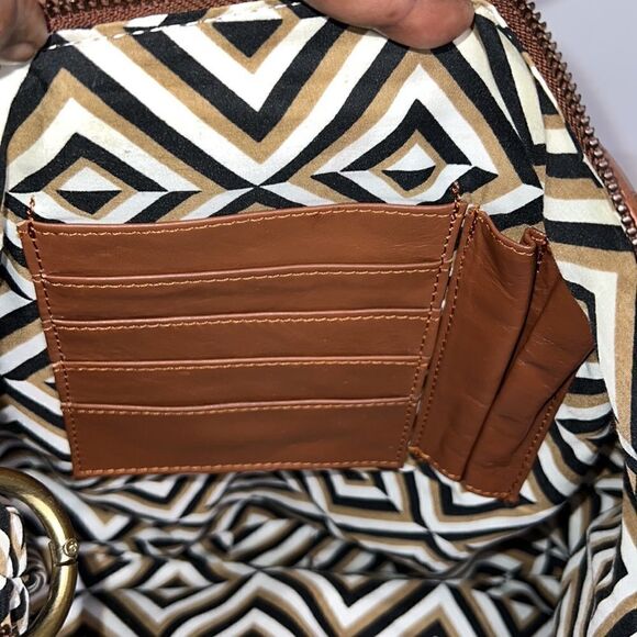 LATICO BROWN LEATHER WOMENS SHOULDER BAG W/DETACHABLE STRAP - Picture 9 of 12